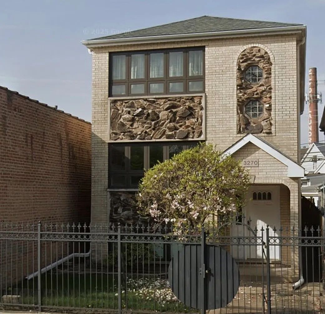 Exterior of 3270 N Elston Ave, Unit 1